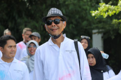 UM_J1011-Large