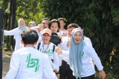 UM_J1090-Large