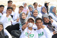 UM_J1434-Large