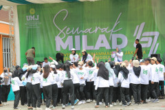 UM_J1652-Large