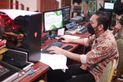 Property-Of-ILKOM-FISIP-UMJ-1956