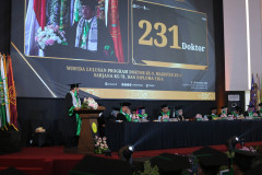 YJ2A1351-Large