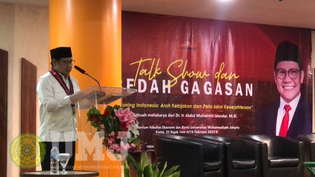 Dr. H. Ahmad Muhaimin Iskandar M.Si saat memberikan dialog bedah buku, Kamis (16/02).