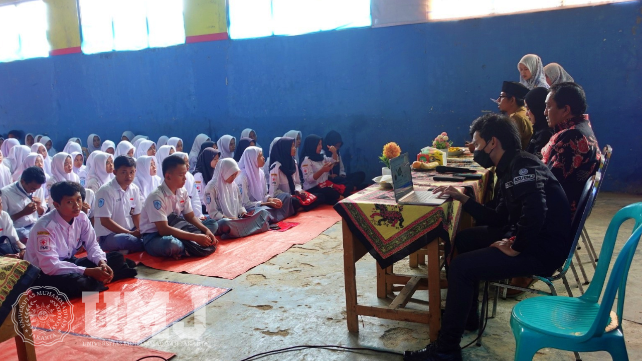 UMJ Berikan Beasiswa Pada Qoriah dari SMKN 6 Pandeglang