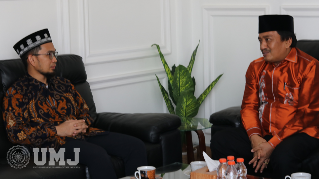 Pertemuan Rektor UMJ dan Ustaz Adi Hidayat