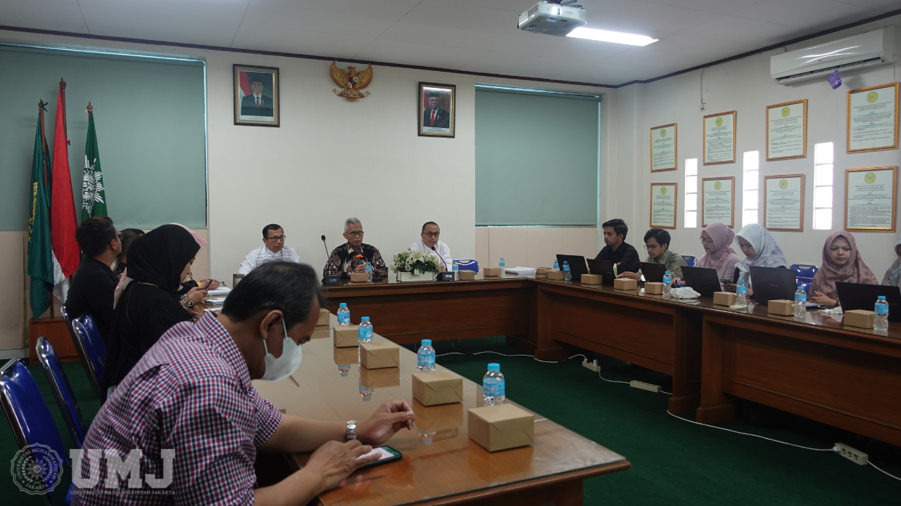 Suasana pelaksanaan rapat terkait kerja sama UMJ dengan BAZNAS di ruang sidang FAI UMJ, Jum'at (25/08/2023).