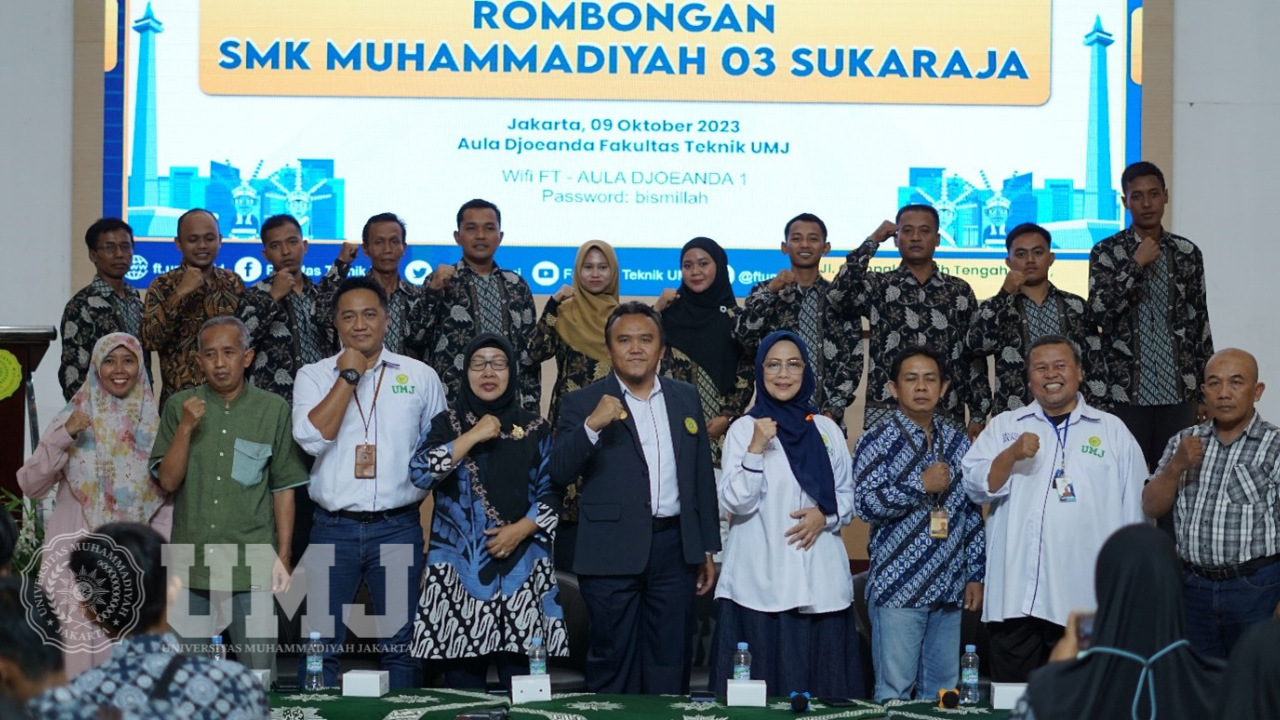 Foto Bersama Perwakilan Sekolah dengan Pimpinan FT UMJ di Aula Djoenda, Senin (9/10/23).