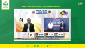 Sekretaris FR-PTMA yang juga Rektor Universitas Muhammadiyah Jakarta (UMJ) Prof. Dr. Ma'mun Murod, M.Si.,(Kanan) bersama Penanggung Jawab Quick Count Usman Abdali (Kiri) saat mengikuti survei quick count (hitung cepat) hasil pemungutan suara yang disiarkan secara langsung oleh TvMuhammadiyah (TvMu), Rabu (14/02/2024)